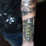 фото тату биомеханика на предплечье 06.04.2019 №032 - forearm biomecha - tattoo-photo.ru