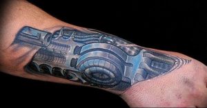 фото тату биомеханика на руке 06.04.2019 №012 - tattoo biomechanics on h - tattoo-photo.ru