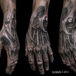 фото тату биомеханика на руке 06.04.2019 №016 - tattoo biomechanics on h - tattoo-photo.ru