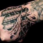 фото тату биомеханика на руке 06.04.2019 №019 - tattoo biomechanics on h - tattoo-photo.ru