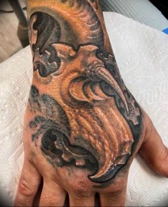 фото тату биомеханика на руке 06.04.2019 №020 - tattoo biomechanics on h - tattoo-photo.ru