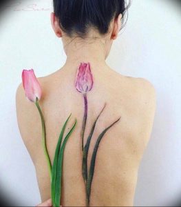 фото тату в виде тюльпана 06.04.2019 №019 - tulip tattoo - tattoo-photo.ru