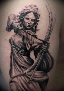 фото тату воин женщина амазонка 17.04.2019 №026 - tattoo woman warrior - tattoo-photo.ru