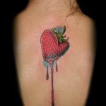 фото тату клубника 10.04.2019 №024 - strawberry tattoo - tattoo-photo.ru