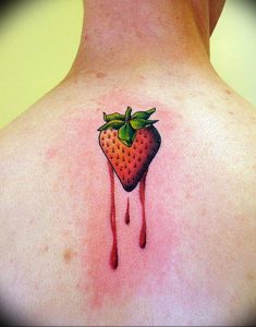 фото тату клубника 10.04.2019 №037 - strawberry tattoo - tattoo-photo.ru