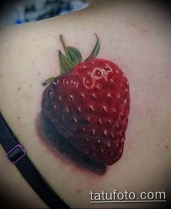 фото тату клубника 10.04.2019 №120 - strawberry tattoo - tattoo-photo.ru