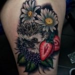 фото тату клубника 10.04.2019 №147 - strawberry tattoo - tattoo-photo.ru