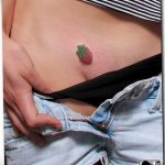фото тату клубника 10.04.2019 №159 - strawberry tattoo - tattoo-photo.ru