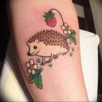 фото тату клубника 10.04.2019 №173 - strawberry tattoo - tattoo-photo.ru