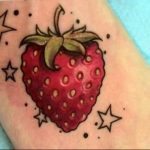 фото тату клубника 10.04.2019 №180 - strawberry tattoo - tattoo-photo.ru