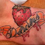 фото тату клубника 10.04.2019 №201 - strawberry tattoo - tattoo-photo.ru