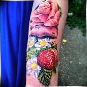 фото тату клубника 10.04.2019 №205 - strawberry tattoo - tattoo-photo.ru