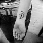 фото тату клубника 10.04.2019 №211 - strawberry tattoo - tattoo-photo.ru