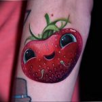фото тату клубника 10.04.2019 №237 - strawberry tattoo - tattoo-photo.ru