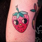 фото тату клубника 10.04.2019 №251 - strawberry tattoo - tattoo-photo.ru