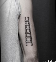фото тату лестница 15.04.2019 №005 — tattoo ladder — tattoo-photo.ru