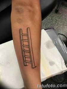 фото тату лестница 15.04.2019 №036 - tattoo ladder - tattoo-photo.ru