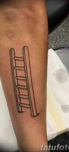 фото тату лестница 15.04.2019 №052 - tattoo ladder - tattoo-photo.ru