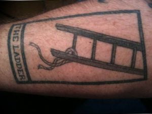 фото тату лестница 15.04.2019 №126 - tattoo ladder - tattoo-photo.ru