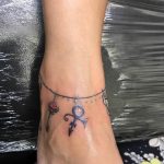 фото тату на ноге оберег 03.04.2019 №017 - leg tattoo charm - tattoo-photo.ru