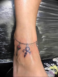 фото тату на ноге оберег 03.04.2019 №017 - leg tattoo charm - tattoo-photo.ru