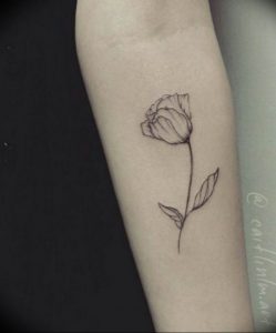 фото тату тюльпан 06.04.2019 №001 - tattoo tulip - tattoo-photo.ru