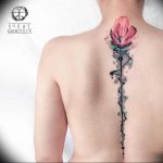 фото тату тюльпан 06.04.2019 №033 - tattoo tulip - tattoo-photo.ru