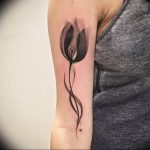 фото тату тюльпан 06.04.2019 №038 - tattoo tulip - tattoo-photo.ru