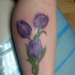 фото тату тюльпан 06.04.2019 №047 - tattoo tulip - tattoo-photo.ru