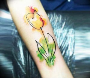 фото тату тюльпан 06.04.2019 №048 - tattoo tulip - tattoo-photo.ru