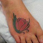 фото тату тюльпан 06.04.2019 №050 - tattoo tulip - tattoo-photo.ru