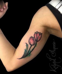 фото тату тюльпан 06.04.2019 №053 - tattoo tulip - tattoo-photo.ru