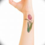 фото тату тюльпан 06.04.2019 №088 - tattoo tulip - tattoo-photo.ru
