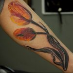 фото тату тюльпан идея рисунка 06.04.2019 №018 - tulip tattoo - tattoo-photo.ru