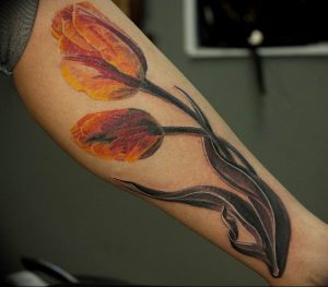 фото тату тюльпан идея рисунка 06.04.2019 №018 - tulip tattoo - tattoo-photo.ru