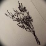 фото тату тюльпан идея рисунка 06.04.2019 №025 - tulip tattoo - tattoo-photo.ru