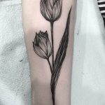 фото черный тюльпан тату 06.04.2019 №010 - black tulip tattoo - tattoo-photo.ru