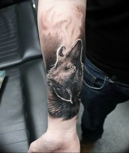 Фото тату волк 20.05.2019 №056 - photo tattoo wolf - tattoo-photo.ru