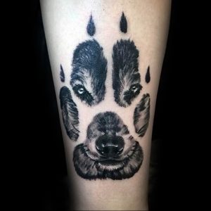 Фото тату волк 20.05.2019 №119 - photo tattoo wolf - tattoo-photo.ru