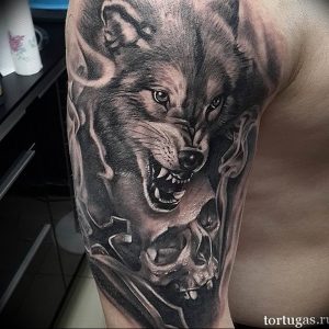 Фото тату волк 20.05.2019 №133 - photo tattoo wolf - tattoo-photo.ru