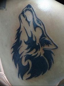 Фото тату волк 20.05.2019 №163 - photo tattoo wolf - tattoo-photo.ru