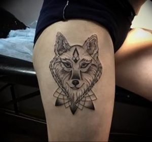Фото тату волк 20.05.2019 №258 - photo tattoo wolf - tattoo-photo.ru