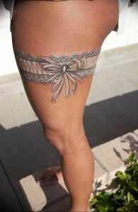 Фото тату подвязка для чулков 20.05.2019 №019 - photo tattoo garter - tattoo-photo.ru