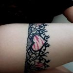 Фото тату подвязка для чулков 20.05.2019 №033 - photo tattoo garter - tattoo-photo.ru