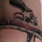 Фото тату подвязка для чулков 20.05.2019 №323 - photo tattoo garter - tattoo-photo.ru