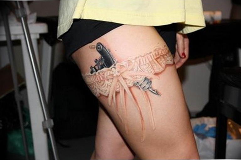 Фото тату подвязка для чулков 20.05.2019 № 369 - photo tattoo garter - tatt...