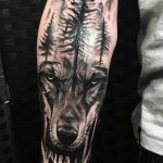 Фото тату волк 20.05.2019 №002 - photo tattoo wolf - tattoo-photo.ru