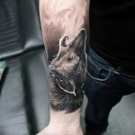 Фото тату волк 20.05.2019 №056 - photo tattoo wolf - tattoo-photo.ru