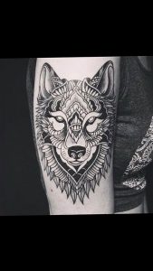 Фото тату волк 20.05.2019 №069 - photo tattoo wolf - tattoo-photo.ru