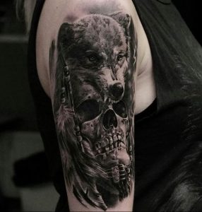 Фото тату волк 20.05.2019 №078 - photo tattoo wolf - tattoo-photo.ru